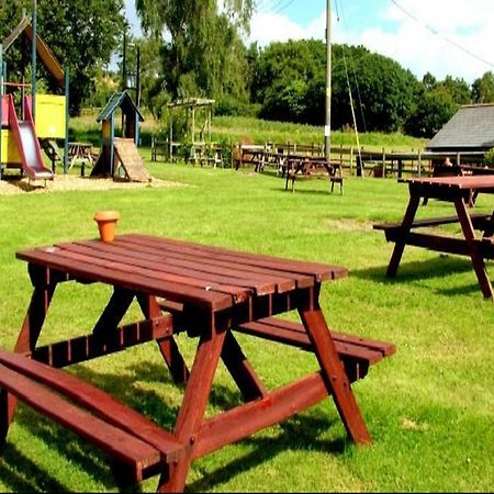 Blue Ball Inn, Sandygate, Exeter Clyst Saint Mary 외부 사진